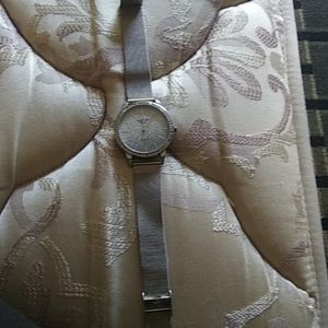 Milano Ezprassioas Quartz water resistant watch